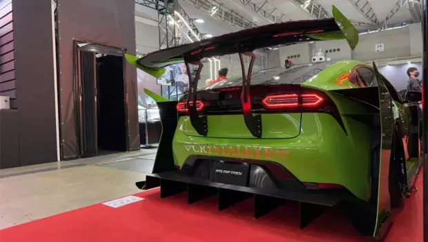 No-Holds-Barred Tuning: Toyota Prius Gets a Radically Reworked Look