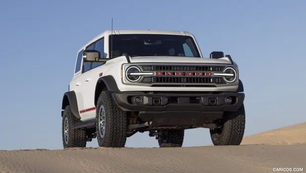 Ford Recalls More Than 849,000 Bronco and Edge SUVs Over Multimedia Screen Failure Risk