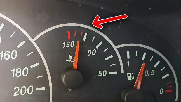 Engine Temperature Hits the “Red Zone”: What You Should Do Next