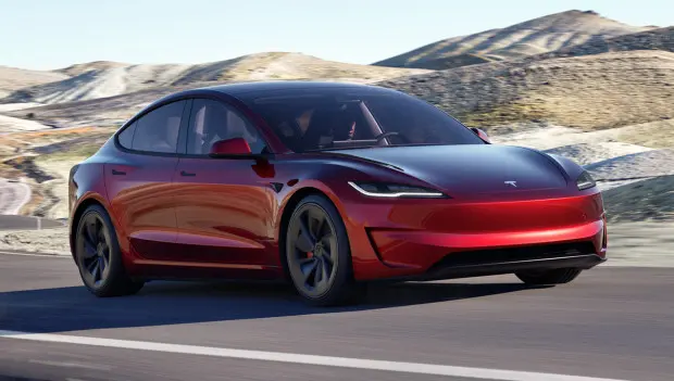 More Affordable but Slimmed Down: The New Model 3 Standard Feels Like a Bare-Bones Tesla
