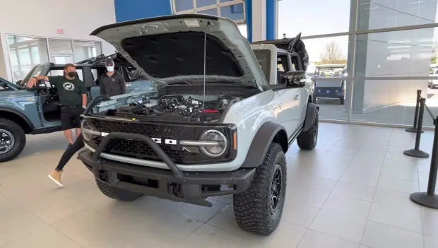 Ford Recalls Over 840,000 Bronco and Edge SUVs Due to Rearview Camera Issue