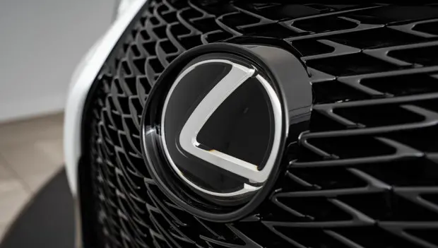 Next-Generation Lexus UX to Grow in Size and Power as New Details Surface