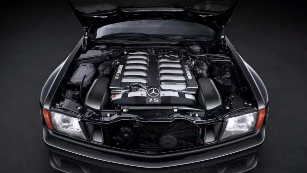 This Classic Mercedes-Benz Gets a Stunning Widebody V12 Makeover