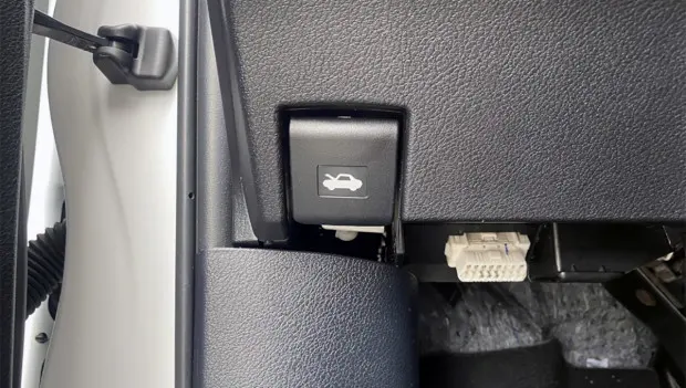 How to Open Your Hood After the Release Cable Breaks