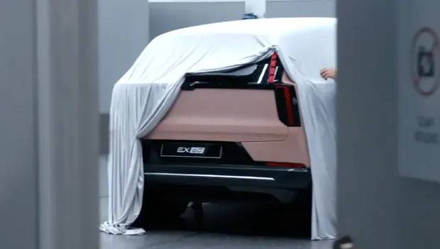 New Architecture and Over 500 Miles of Range: Volvo EX60