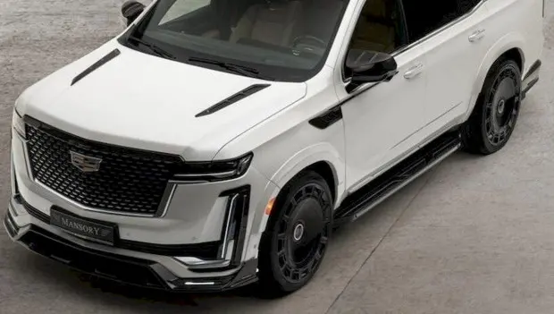 Mansory Shows Off a Carbon-Clad Cadillac Escalade with Custom Exhaust