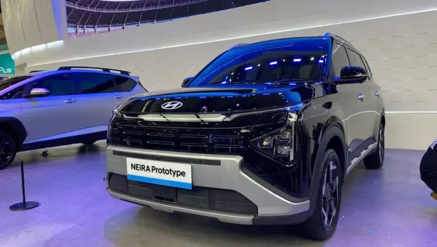 Big and Affordable: Hyundai Neira Three-Row Crossover Revealed in Person