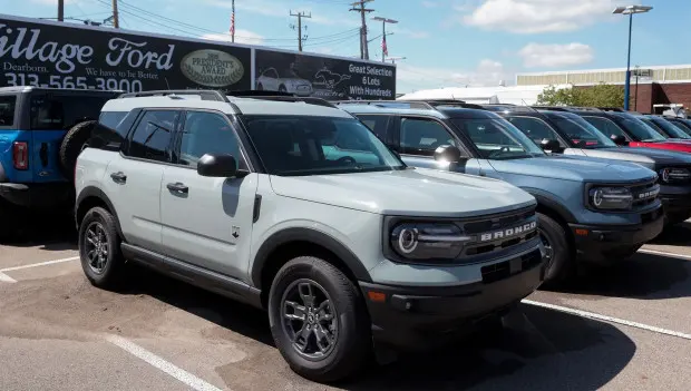 Urgent Ford recall: 565,691 Bronco/Bronco Raptor SUVs face engine fire risk. Learn about the free repair