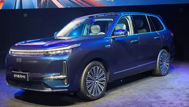 Geely Galaxy M9 piyasaya çıktı: güçlü motor, altı koltuk ve 1500 km menzil