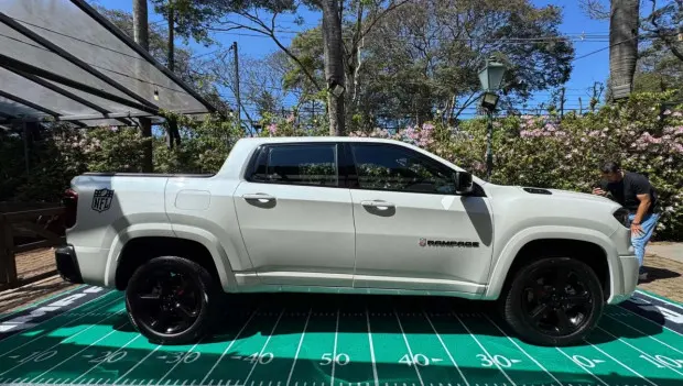 Brazil Gets Spoiled Again: Ram to Release 300 Exclusive RAMPAGE R/T NFL EDITION Pickups