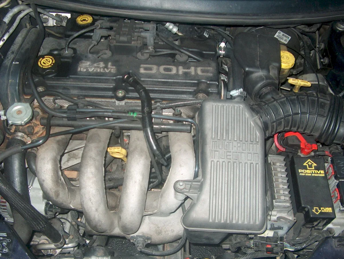 Chrysler DOHC engine
