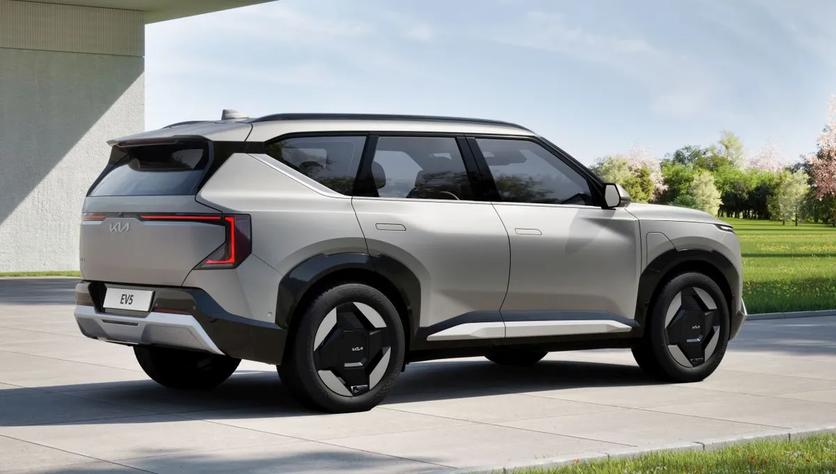 A Kia confirmou a chegada ao mercado dos EUA do novo carro elétrico EV5 2025