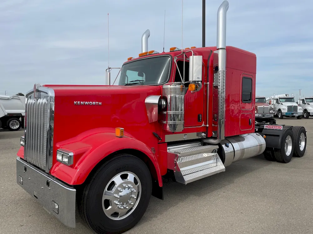 The 2025 Kenworth W900