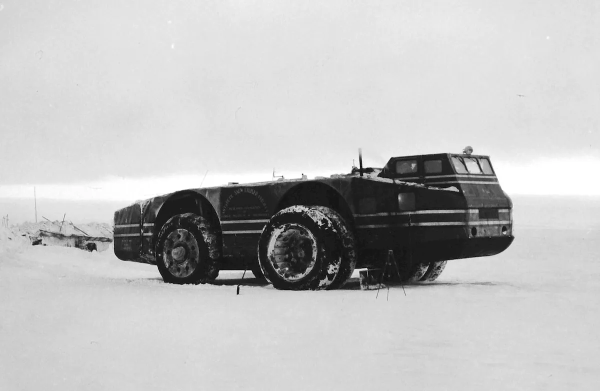 The Antarctic Snow Cruiser as it appeared on August 16, 1940, immediately after emerging from its winter berth (which can be seen on the left), in Antarctica, near the Bay of Whales.