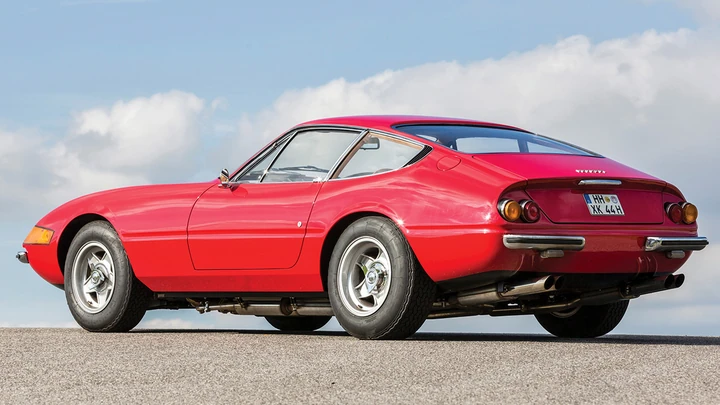 The Daytona had a very aggressive look with a pointed front end and a short, raised rear