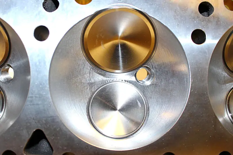 HEMI HEMISPHERICAL COMBUSTION CHAMBER