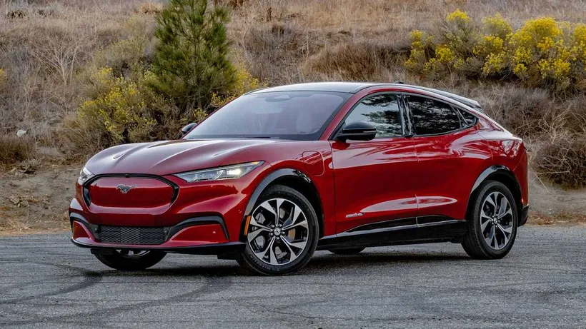 Ford Mustang Mach-E - 2022 RED