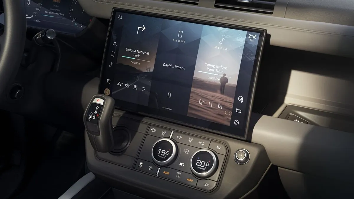 Land Rover Defender 2026