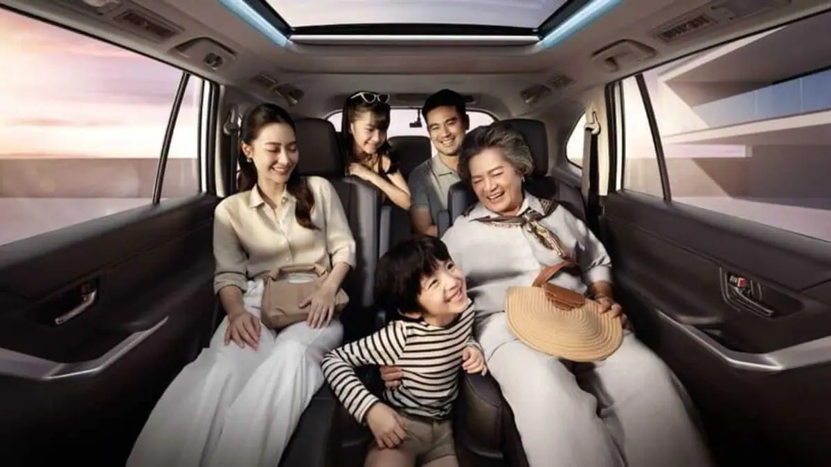 Interior of the current-generation Toyota Innova