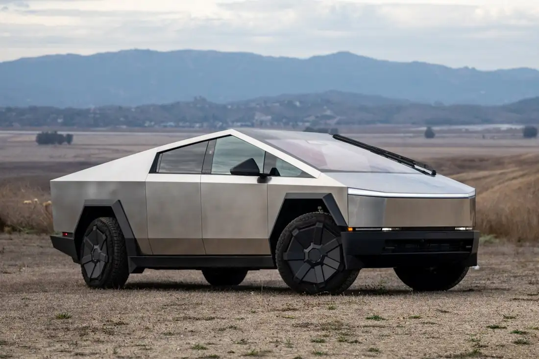 Cybertruck, Tesla's latest offering, failed to meet expectations: at the beginning of 2025, demand for it fell nearly in half compared to the previous quarter.