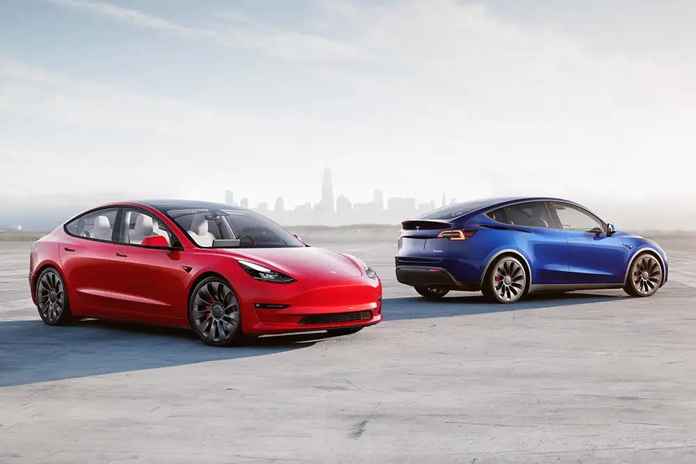 Despite this, Tesla retains the status of the most capitalized car company in the world and maintains its leadership in the electric vehicle market in the United States.