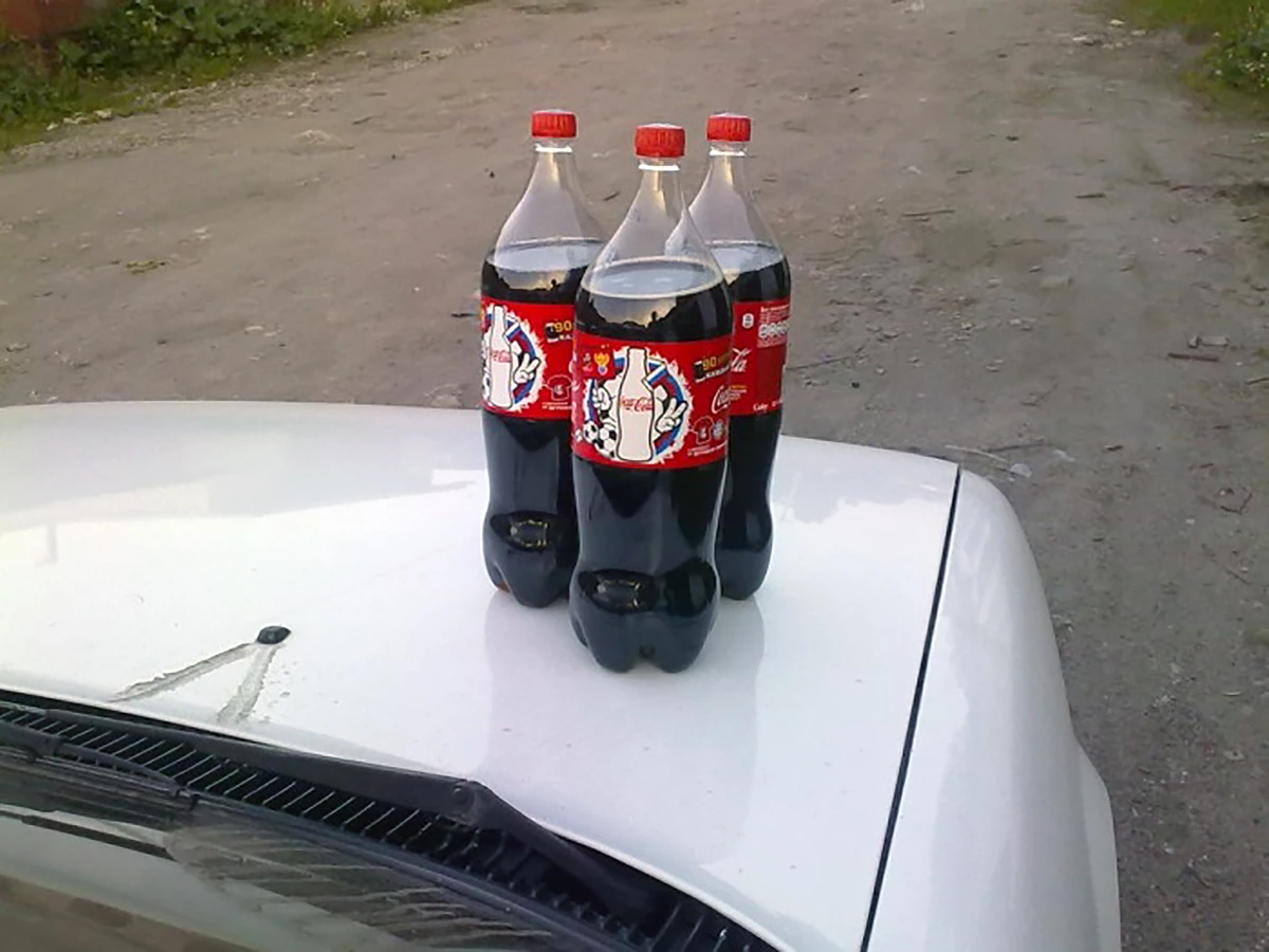 3&ndash;4 large bottles &ndash; that's how much Coca-Cola most cars need