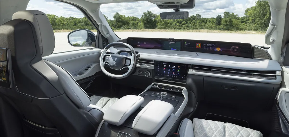Lincoln Navigator (2025) - interior