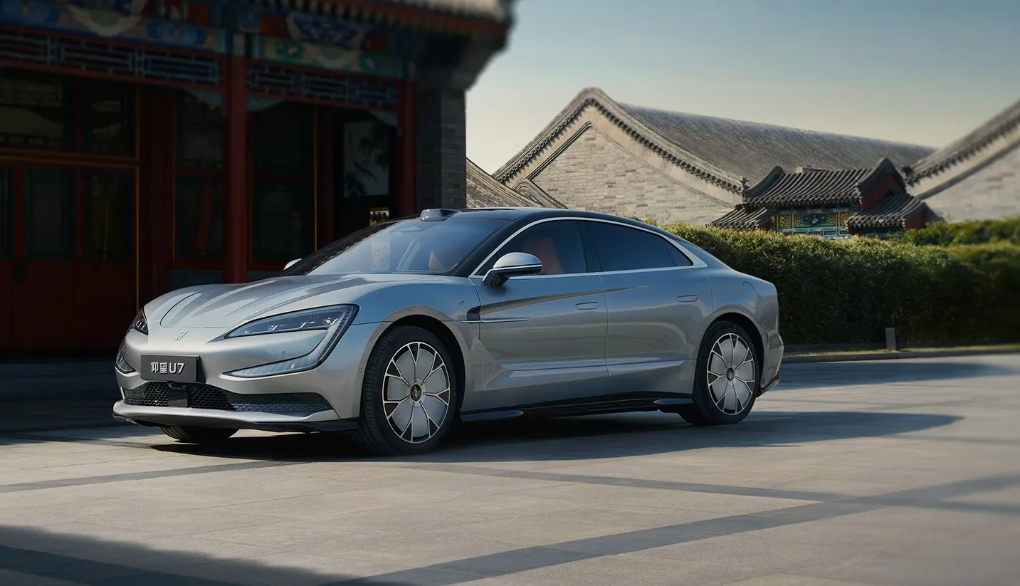 BYD Yangwang U7