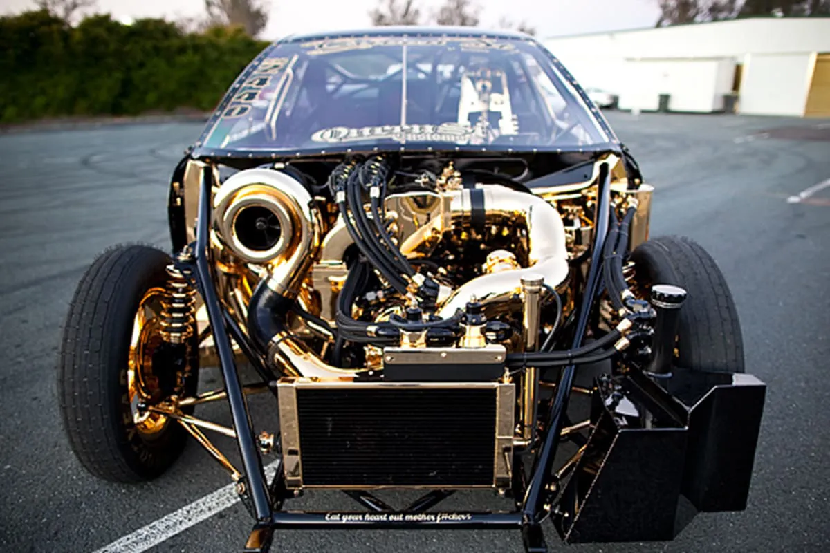 BMW Goldie Horn - zlatý boxer motor