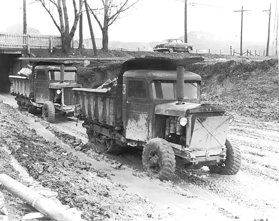 Linn's standard production&mdash;DD-15 half-track trucks&mdash;worked in quarries, on construction sites, and in logging operations