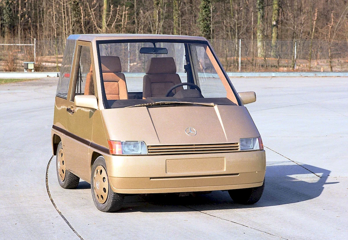 The Mercedes-Benz NAFA's engine had an output of 40 horsepower