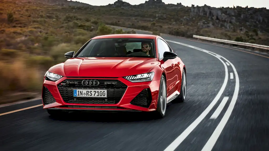 When you want everything at once – power, style, status – choose the RS7.