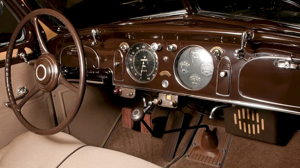 Access to innovation came at a price. The cheapest Airflow cost $1,245, which was $500 more than the popular Ford V8.